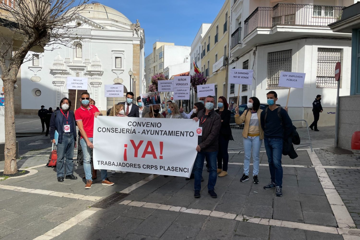 David trabajadores del CRPS de Plasencia en la Asamblea ok