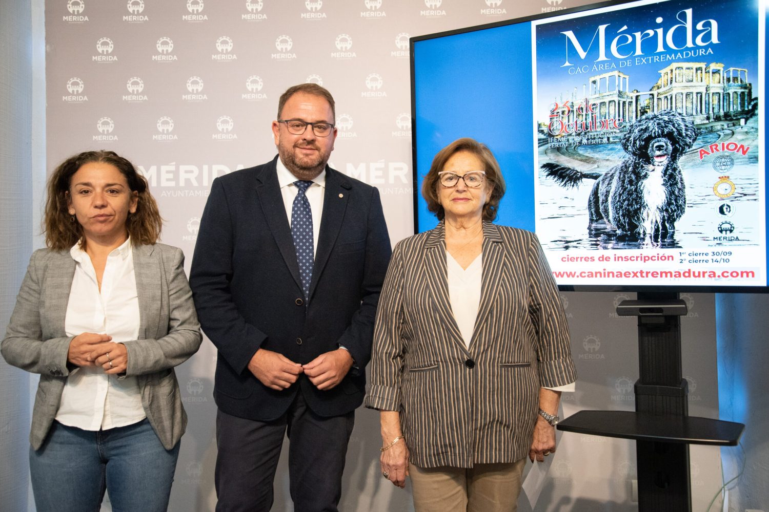 El alcalde, junto a la delegada de IFEME y Mari Carmen Gil