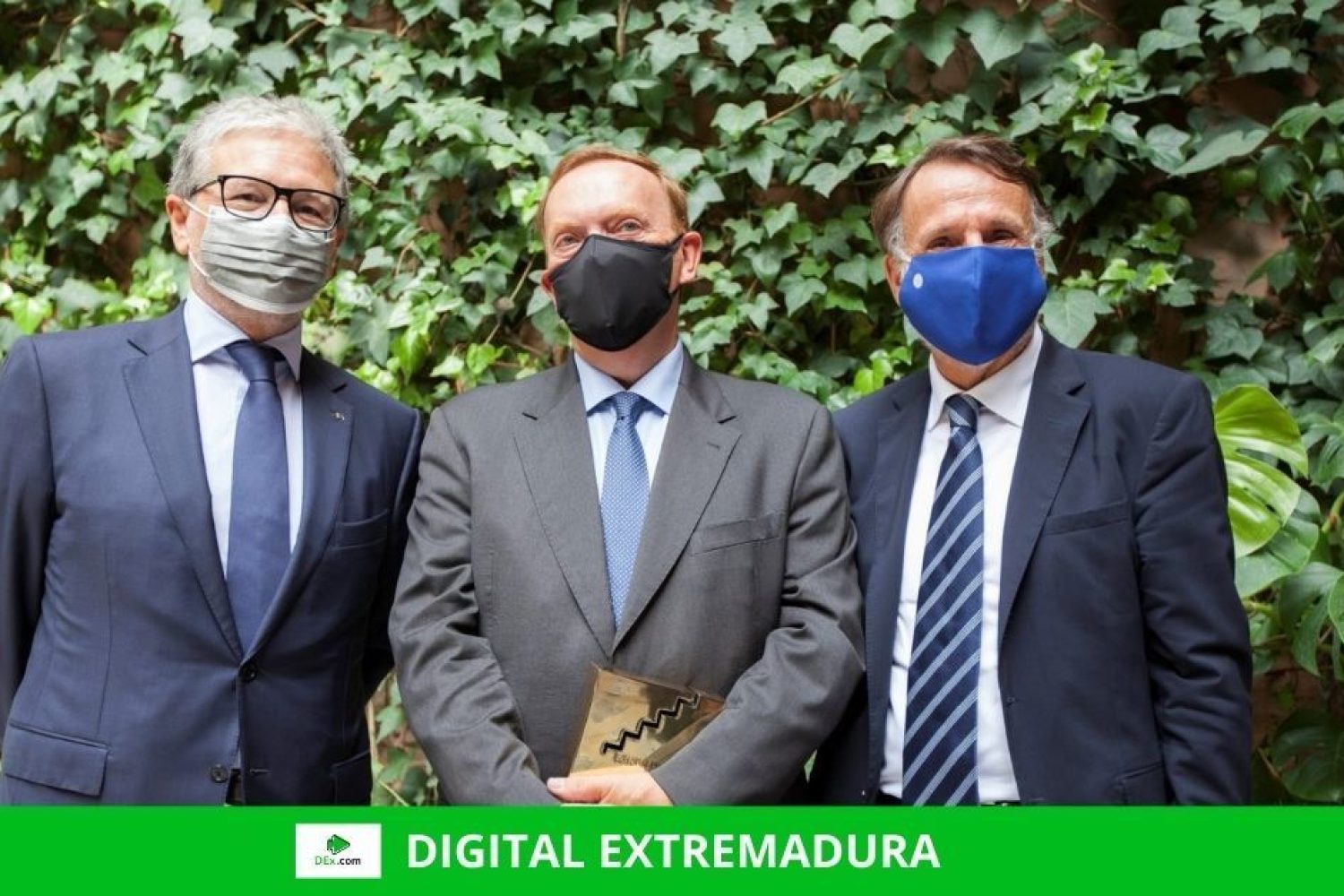 El escritor Gonzalo Giner obtiene el XXV Premio Fernando Lara por su novela `La Bruma Verde´