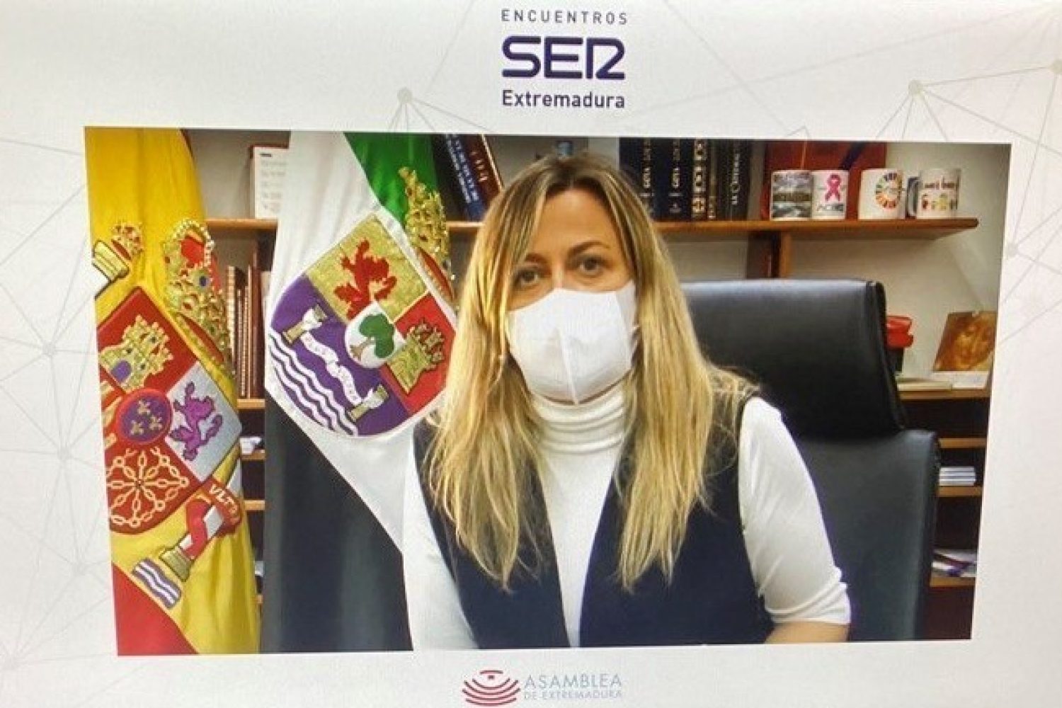 Foto presidenta encuentro SER