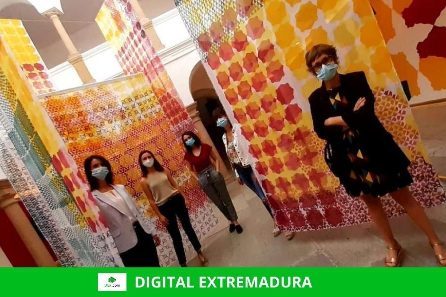 Inauguración de la muestra de la artista Isabel Flores en Mérida