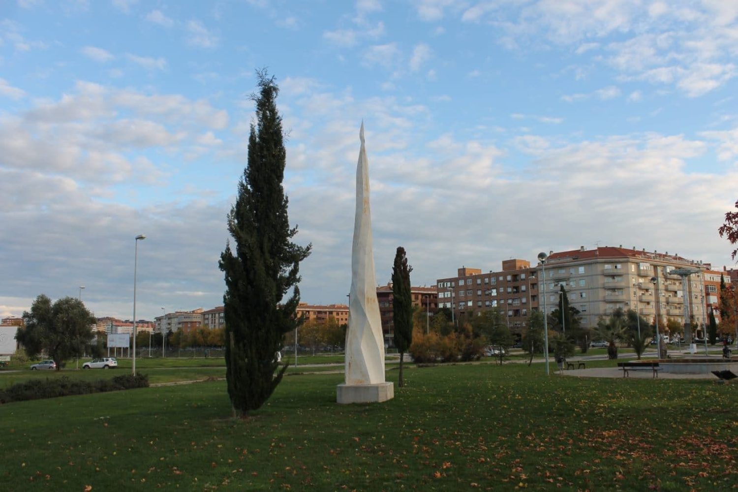 Monumento a las Víctimas del terrorismo en Cáceres.