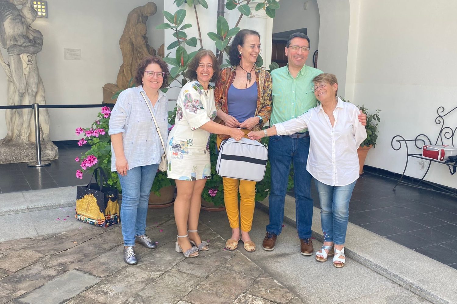 Miembros de la nueva directiva prensa ba