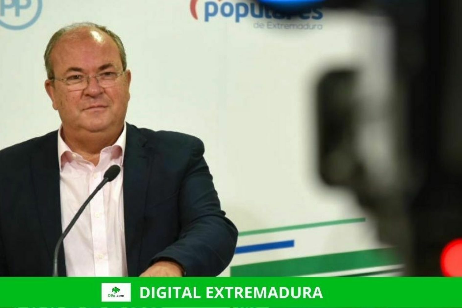 Monago pide que se “resucite” la atención primaria en Extremadura con “más batas y menos teléfonos”
