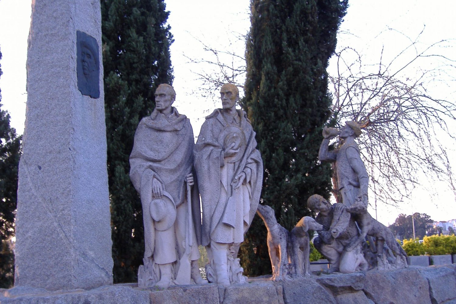 Monumento Los Monteros a Adelardo Covarsí