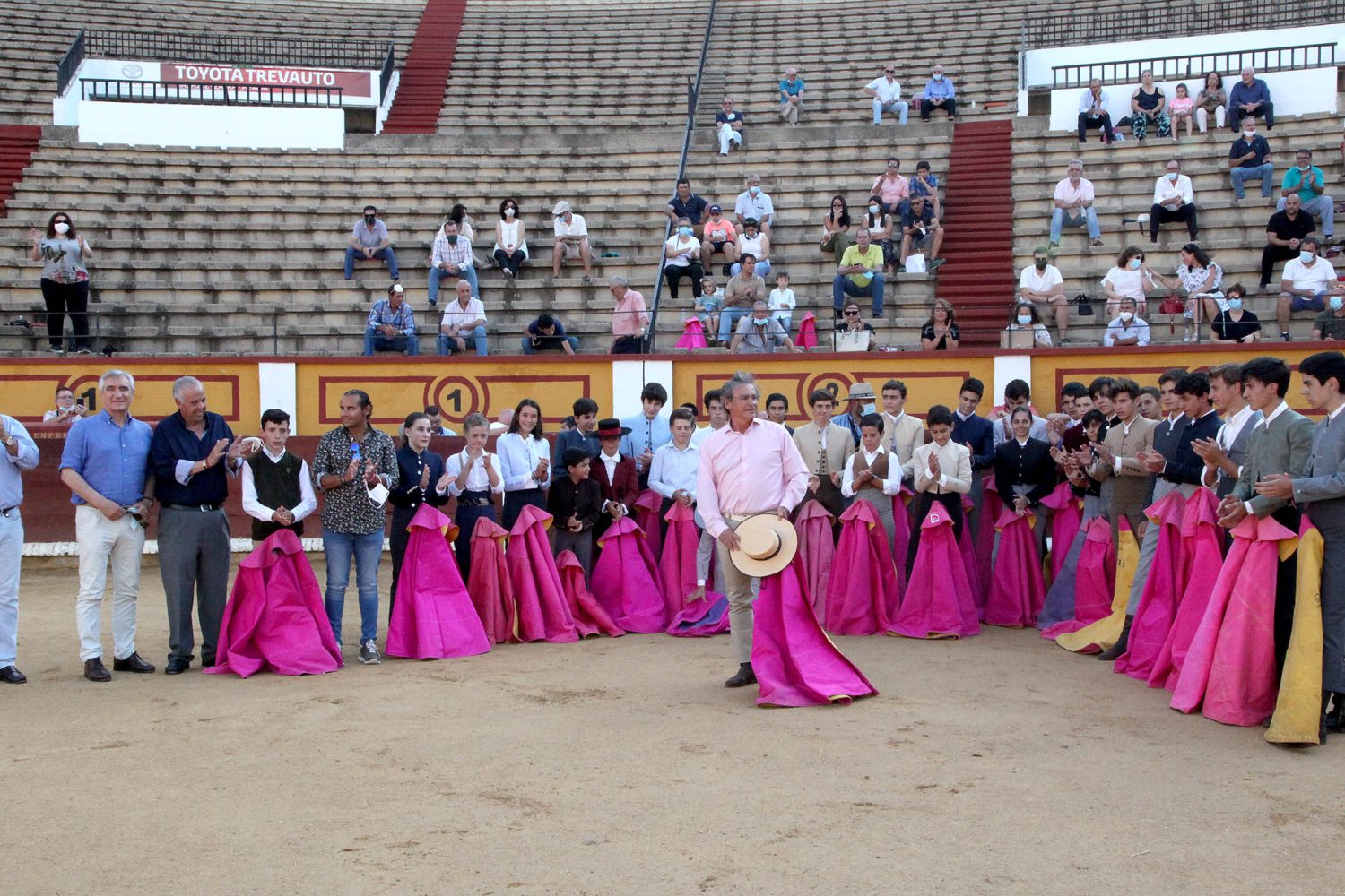 Novillada Homenaje $0 Anversario Luis Reina
Fotografo Santiago Rodriguez Casado
Diputacion de Badajoz