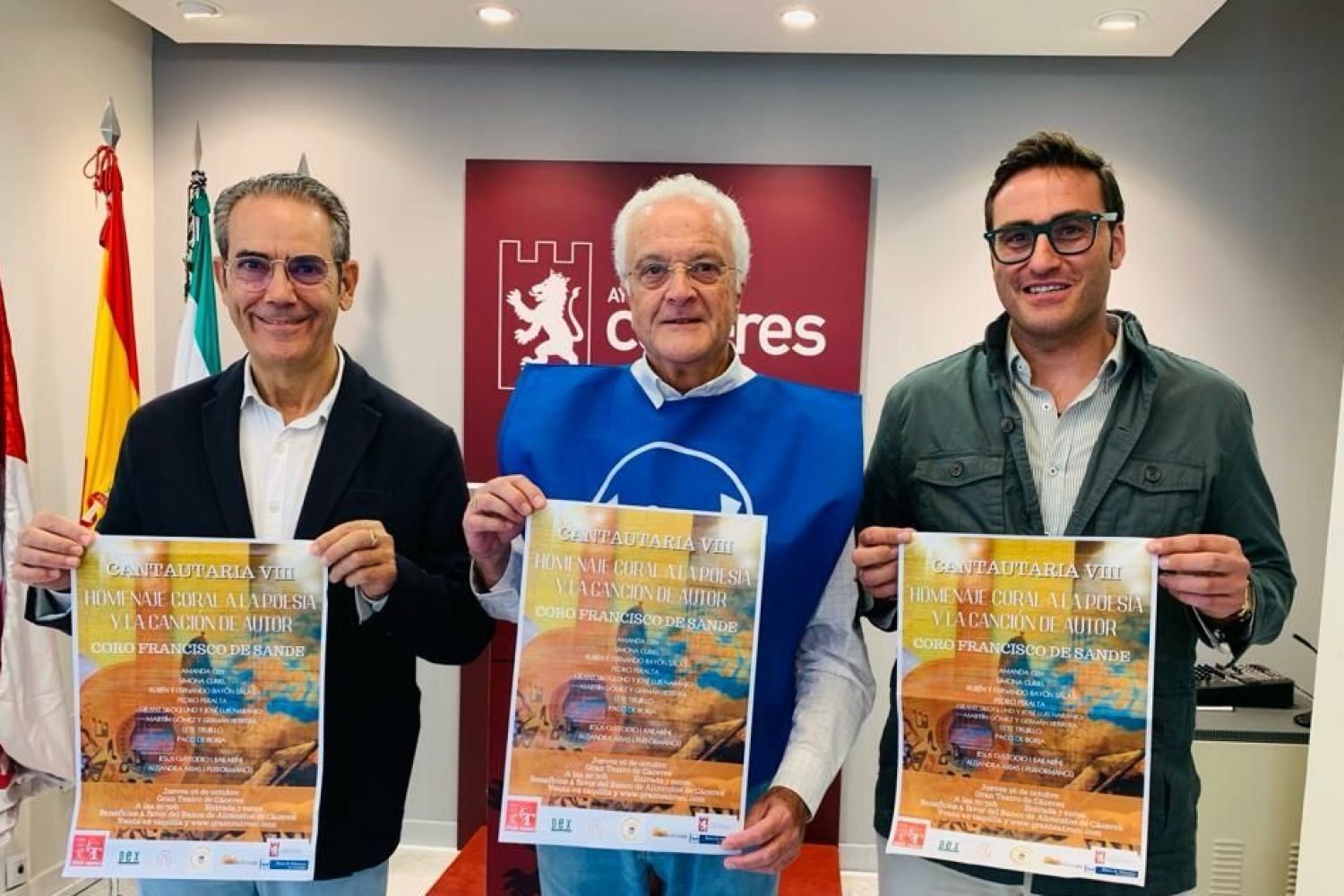 PRESENTACION CANTAUTARIA AYUNTAMIENTO DE CACERES
