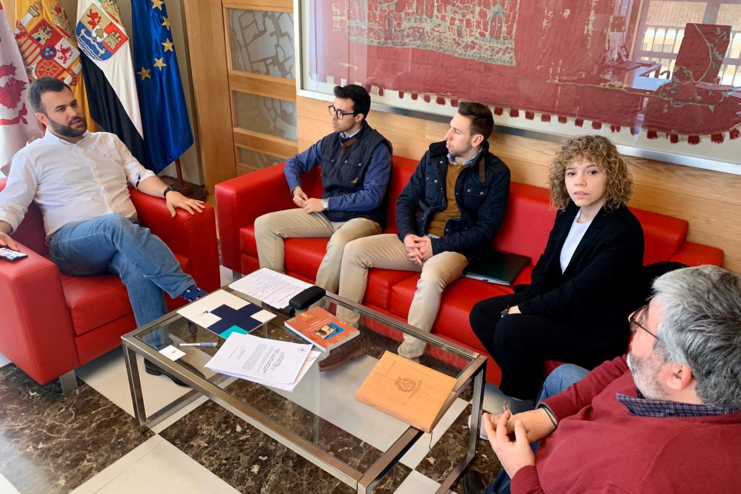 Reunión con la Asicaicón de Jóvenes Cofrades