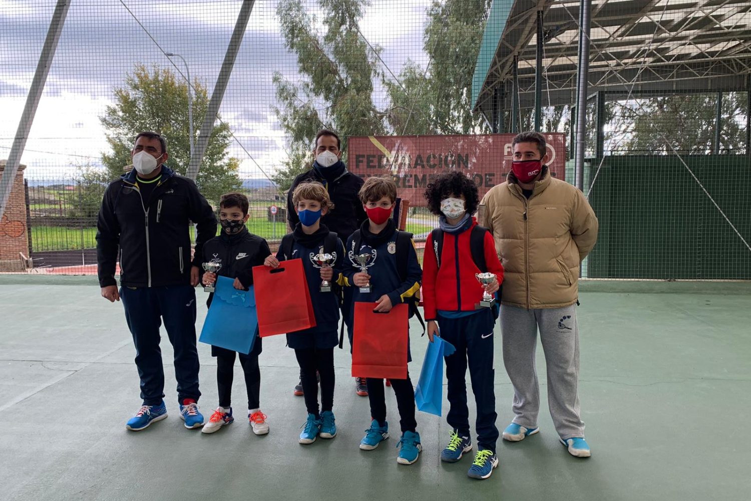 TENIS