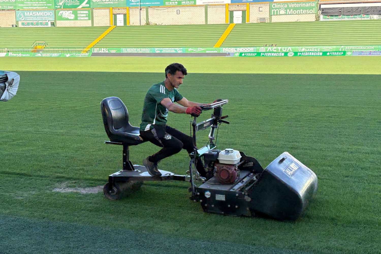 Carlos Ordoñez Césped