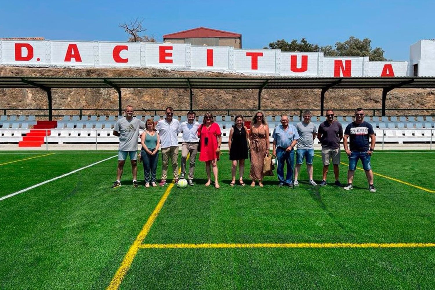 Aceituna (Cáceres) cuenta con un nuevo campo de fútbol en el que se han invertido 350