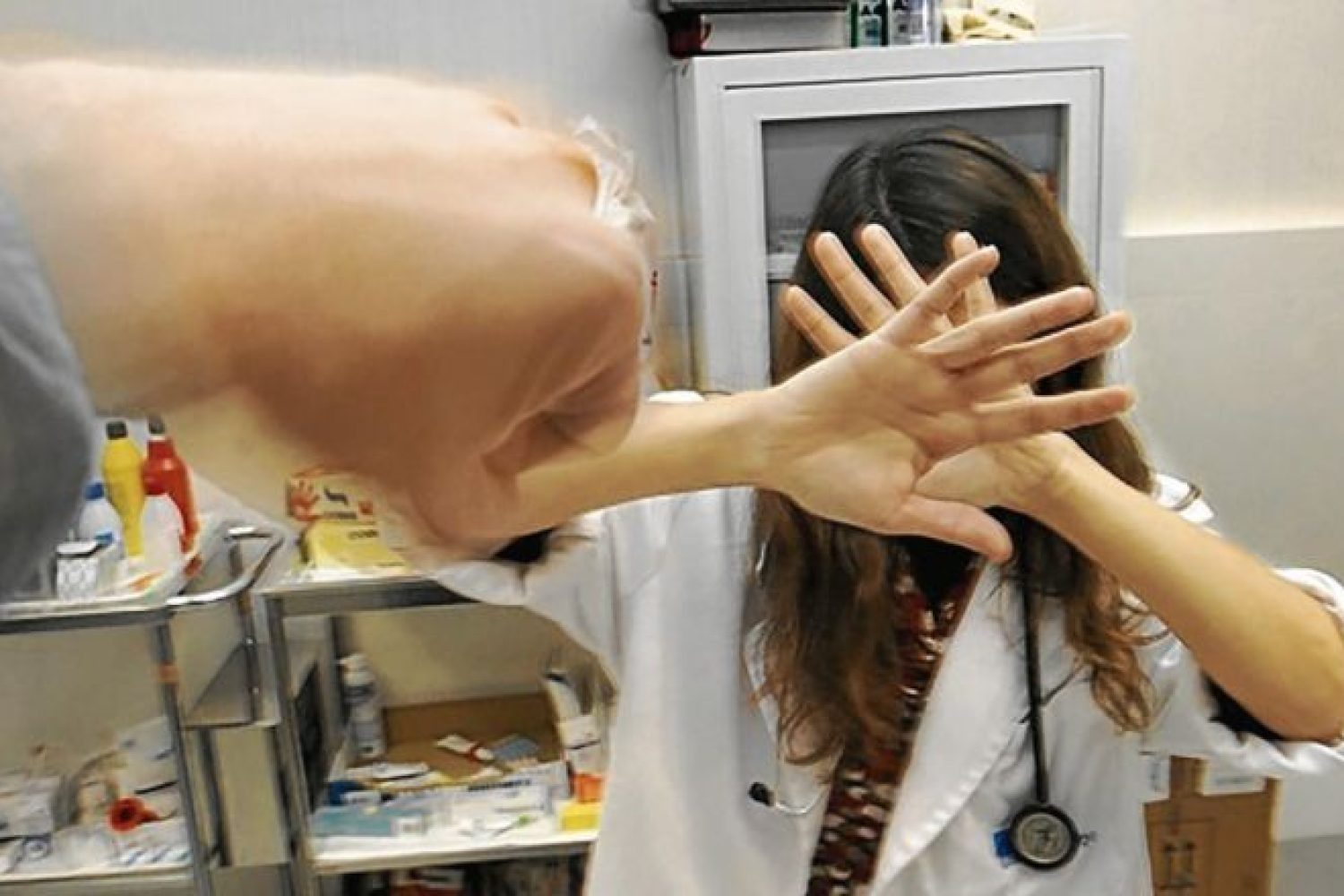 agresion sanitario