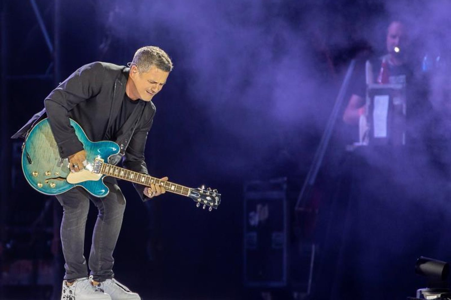 Alejandro Sanz en el comienzo de #La Gira con #El Disco, en Sevilla.