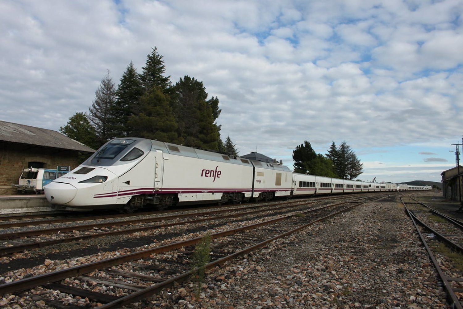 Alvia, modelo 730-S.