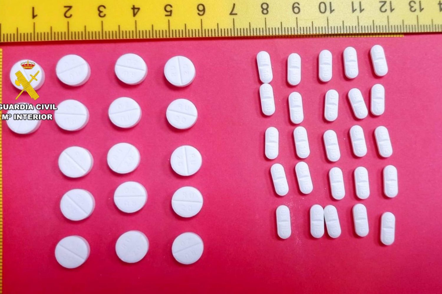 Sucesos.- Detenido un recluso que intentó entrar con 42 pastillas de anfetaminas en la cárcel de Cáceres tras un permiso
