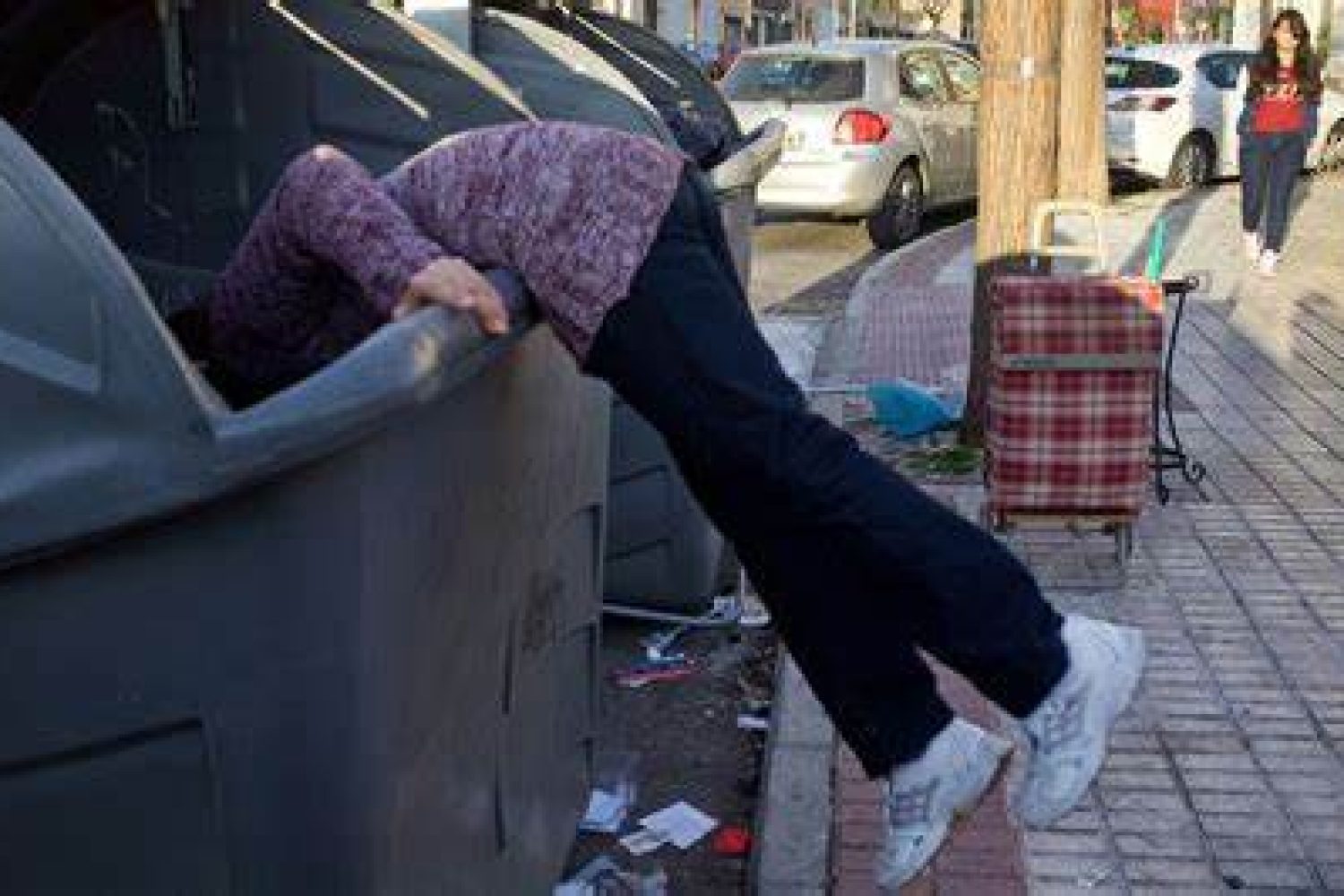 basura calle mendigo