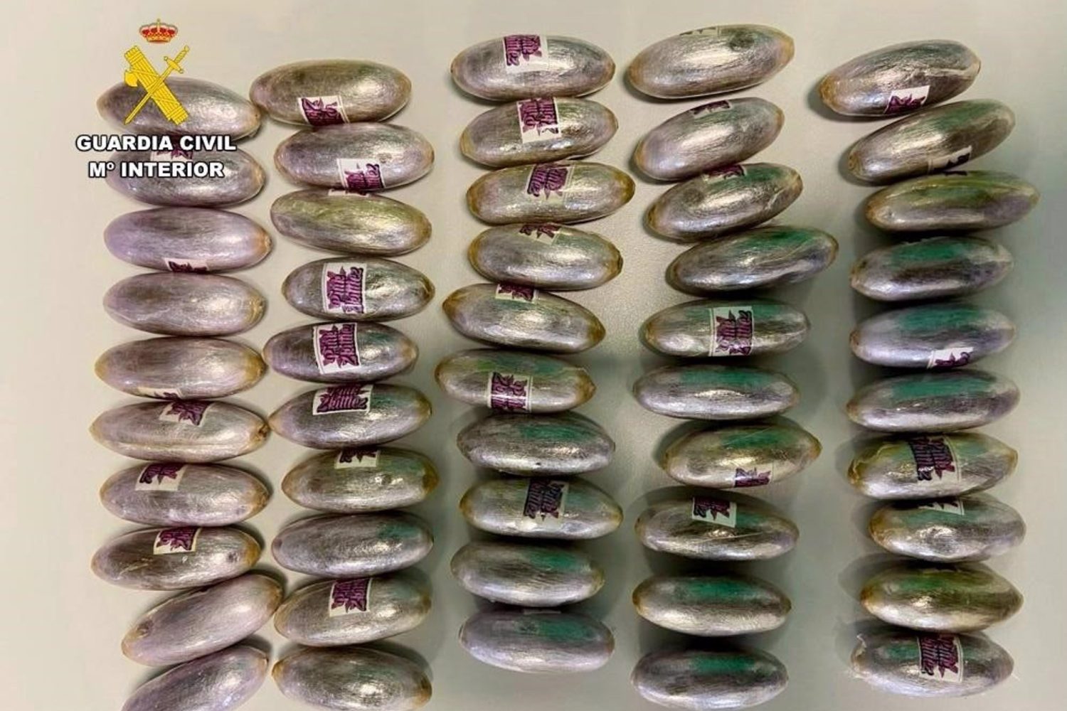 Sucesos.- Detenido un varón por tráfico de drogas al ser sorprendido en la A-66 con 50 bellotas de hachís