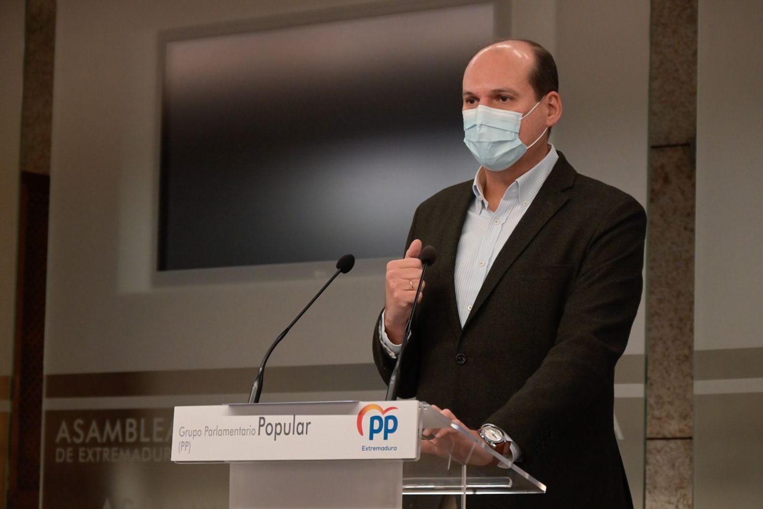 Hernández Carrón, PP.
