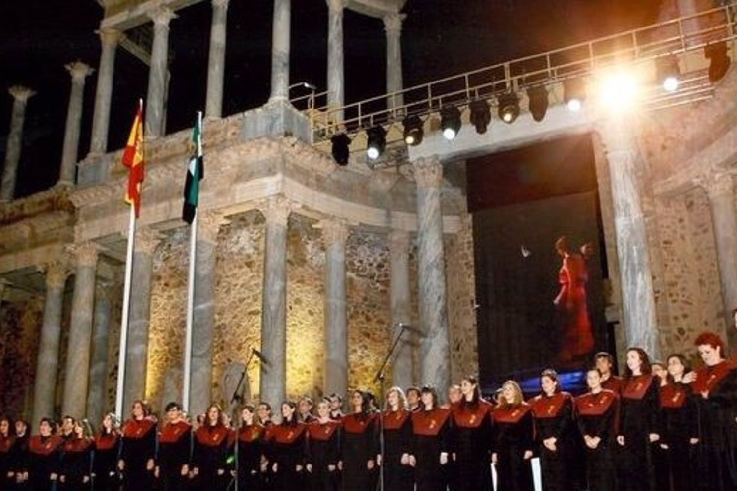 El Coro de la Universidad de Extremadura conmemora su 50 aniversario con un concierto en Cáceres