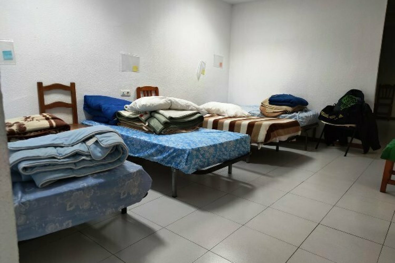 covid19-centro-acogida-personas-sin-hogar-caritas-badajoz