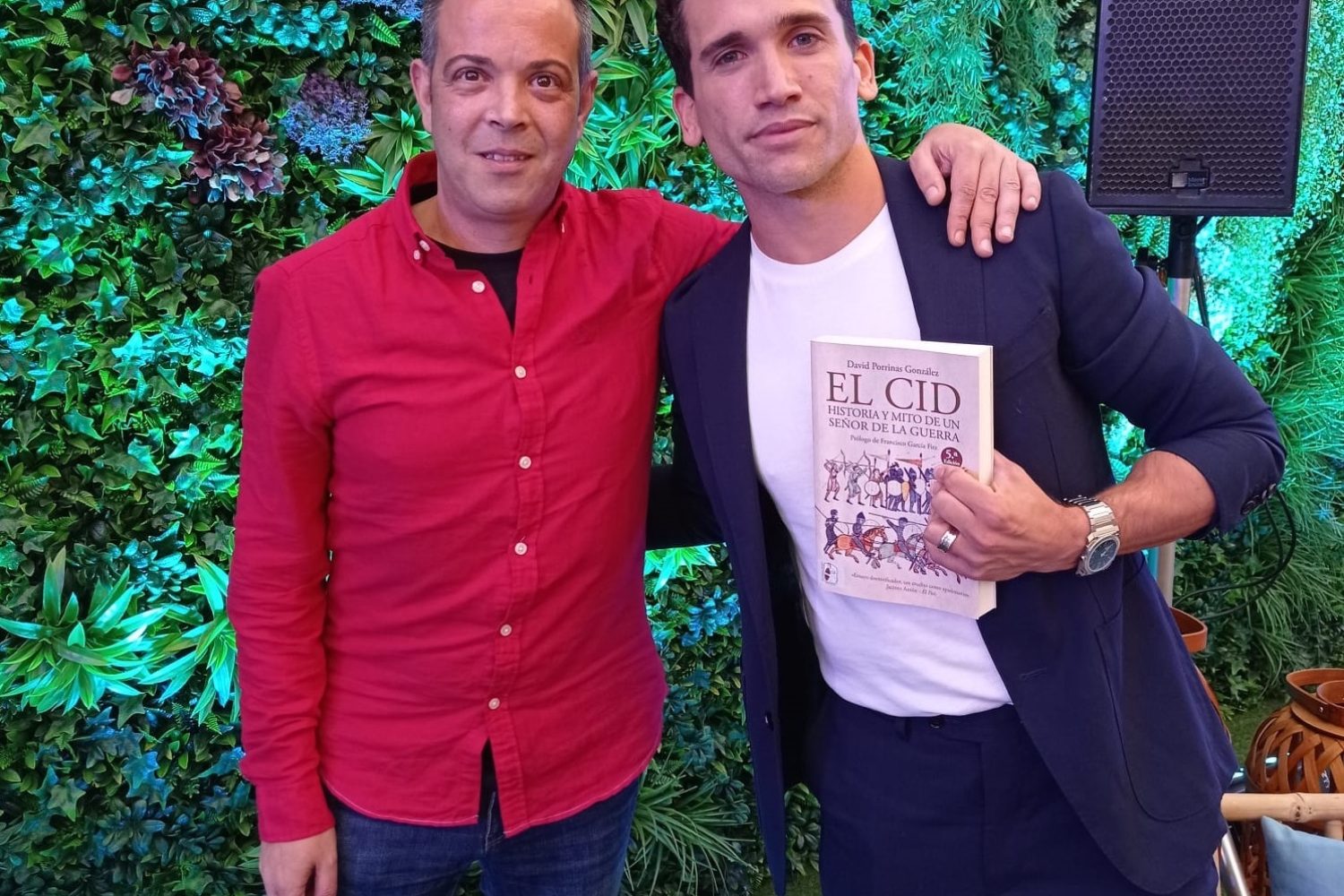 david-porrinas-y-jaime-lorente-en-la-presentacion-de-la-segunda-temporada