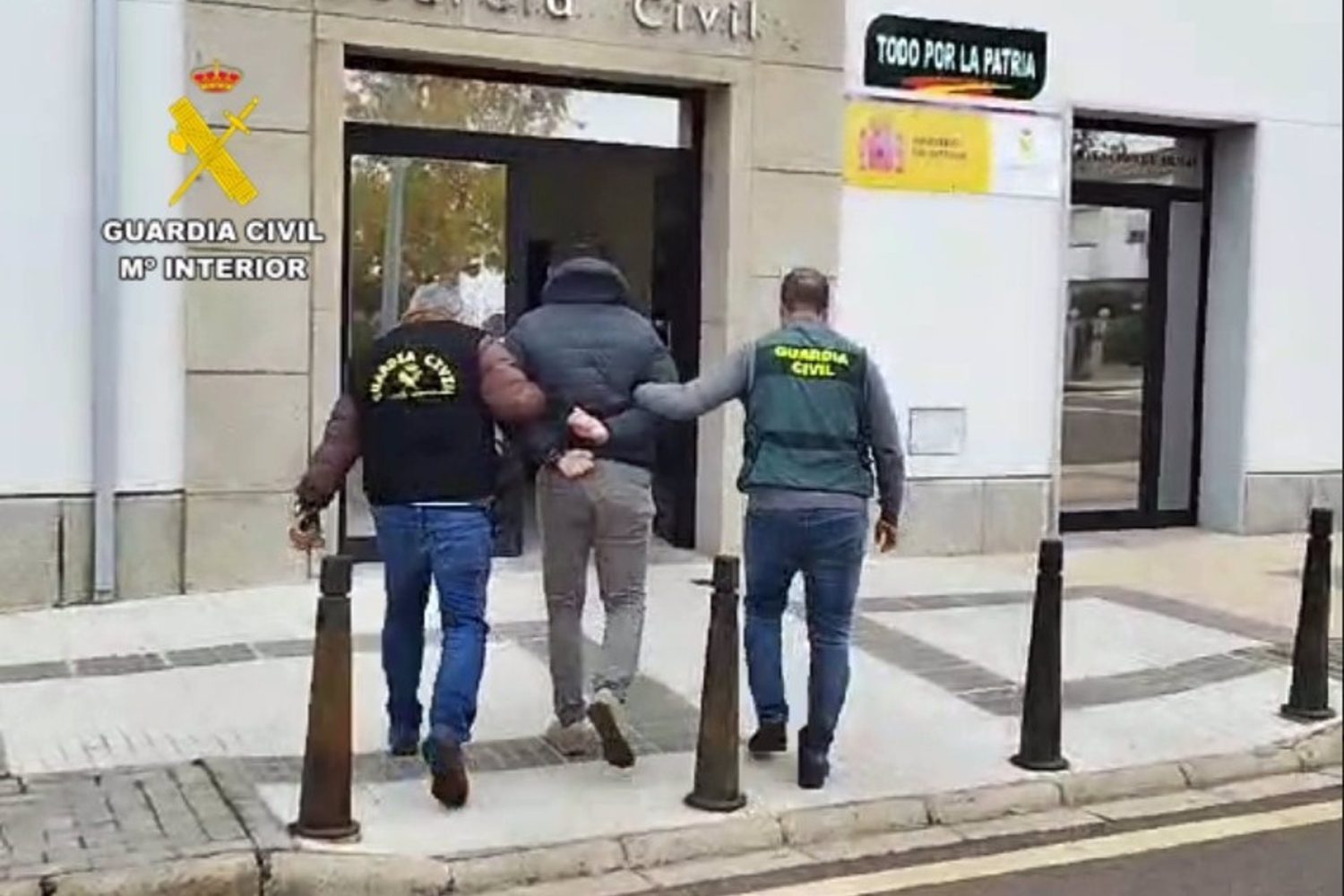 29/12/2023 La Guardia Civil detiene a un vecino de Calamonte por homicio
SOCIEDAD ESPAÑA EUROPA EXTREMADURA
GUARDIA CIVIL