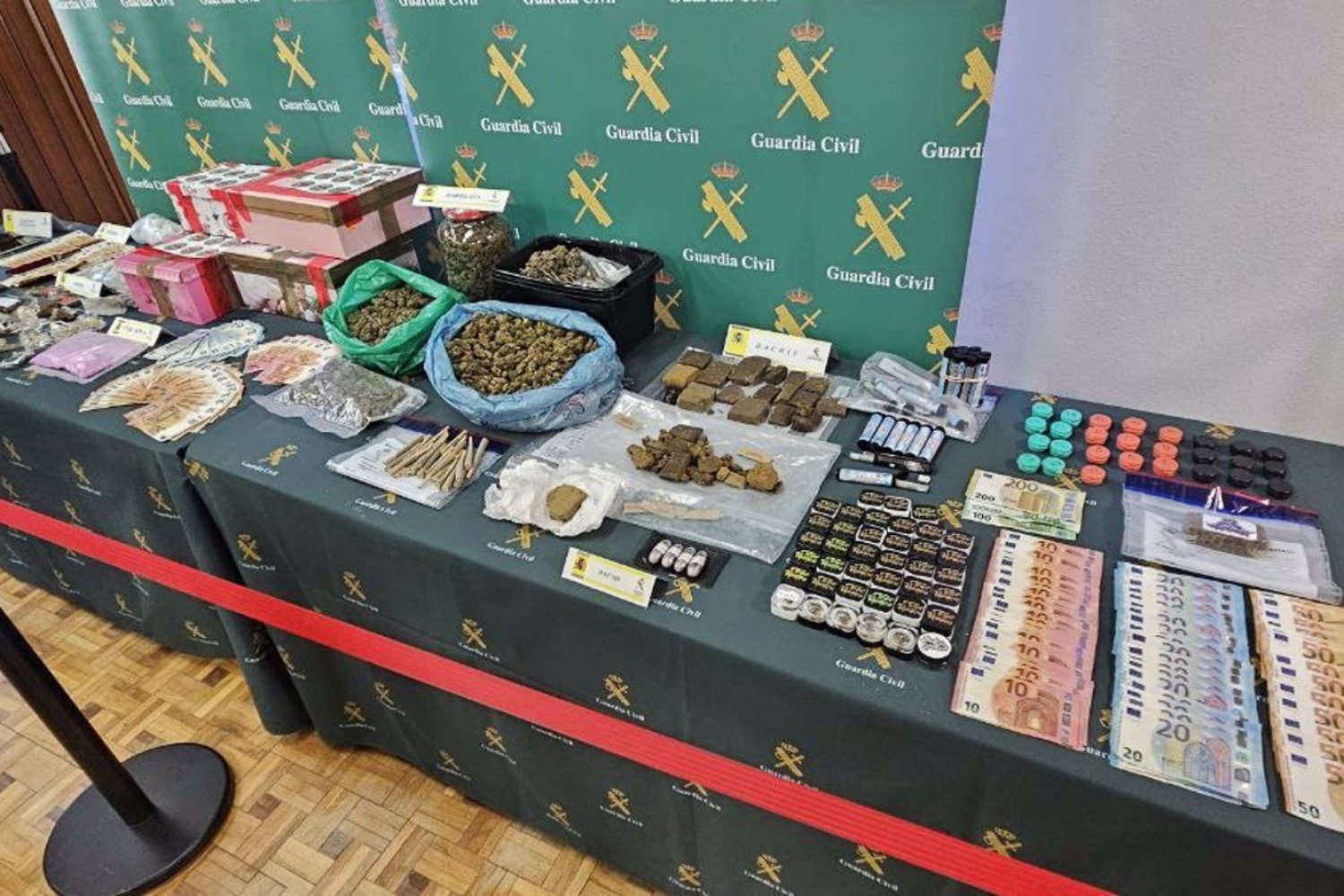 Desmantelada una red que distribuía cocaína rosa y hachís por paquetería en 30 provincias, incluidas A Coruña y Lugo