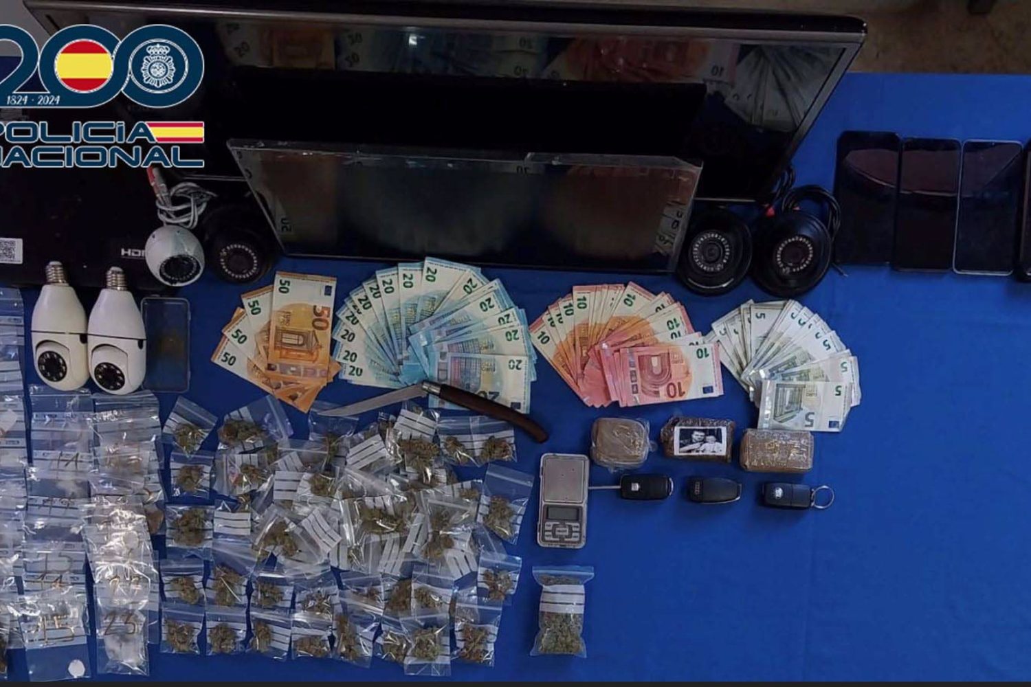 Sucesos.- Detenidos tres hombres de un grupo criminal "muy activo" dedicado a la venta de droga en Badajoz