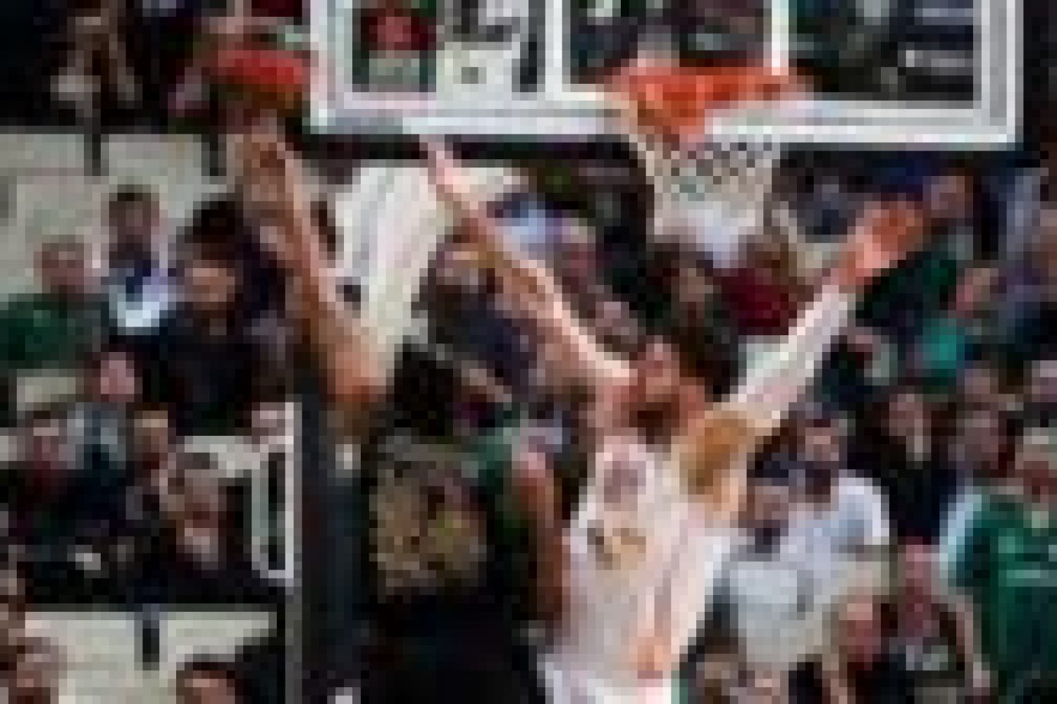 El Baskonia muestra su peor versión y cae con estrépito en Atenas