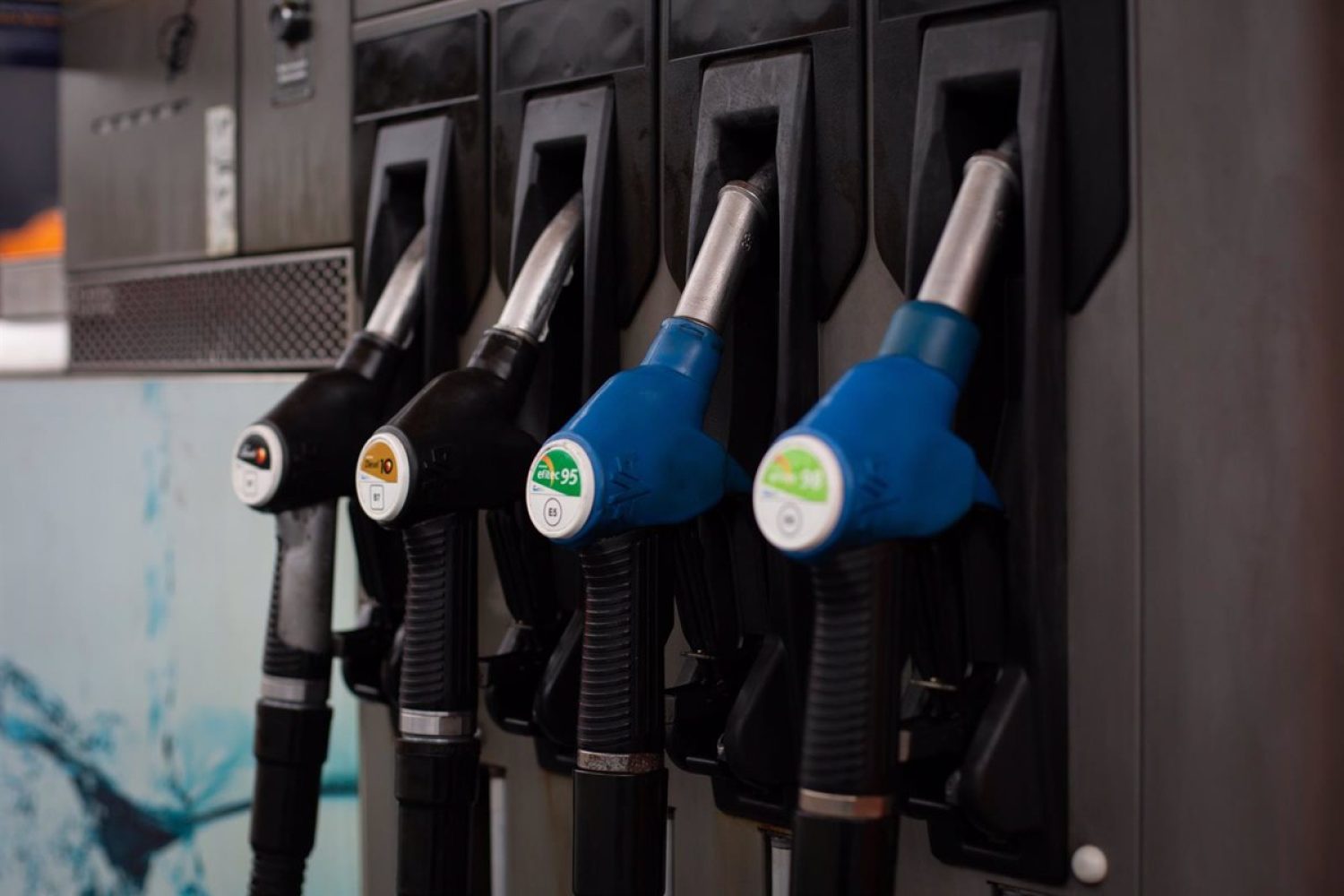 El Gobierno de Canarias devolverÃ¡ el 99,9% del impuesto de combustible a transportistas, agricultores y ganaderos