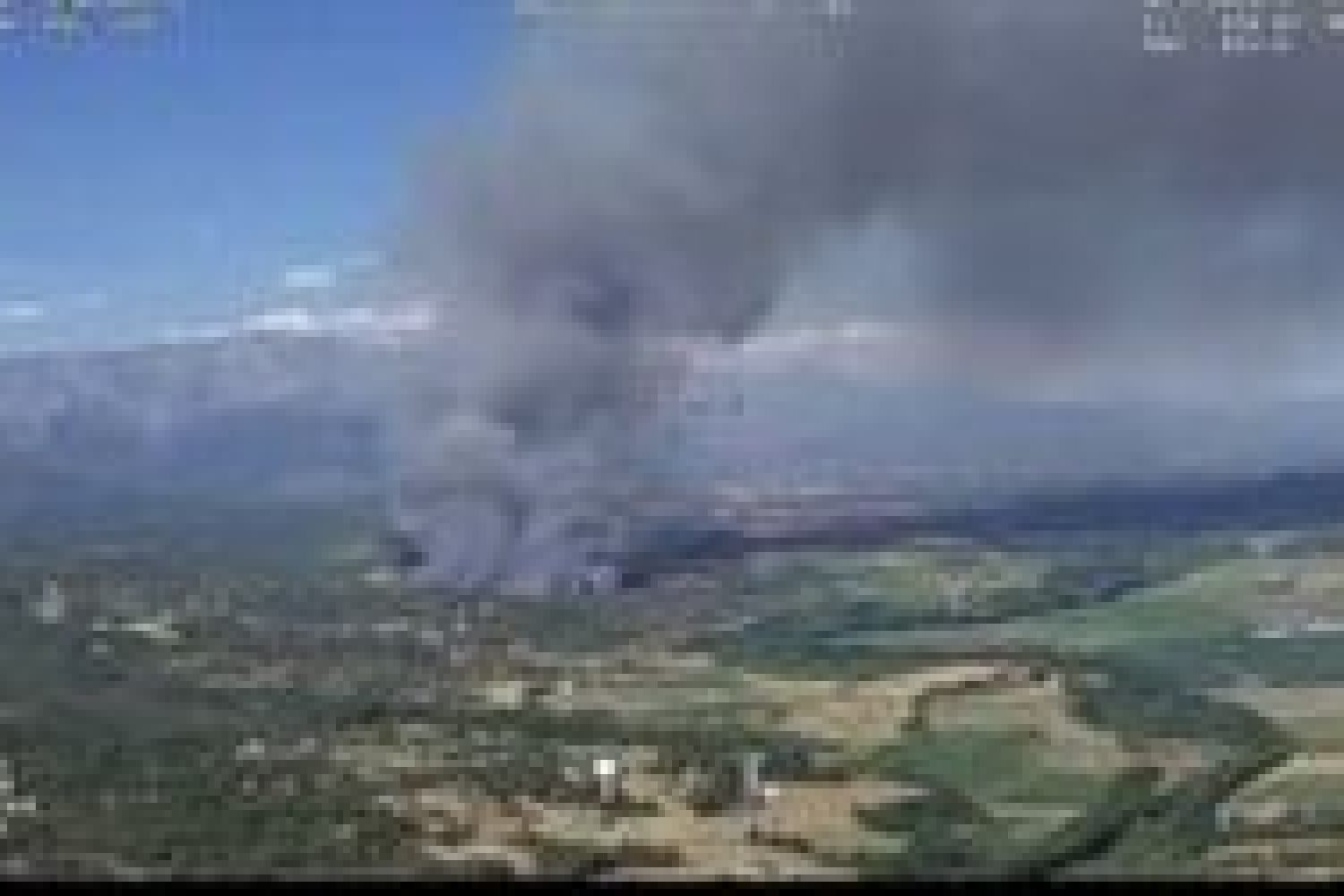 El incendio de Villanueva de la Vera (Cáceres) arrasa 250 hectáreas y evoluciona "favorablemente"