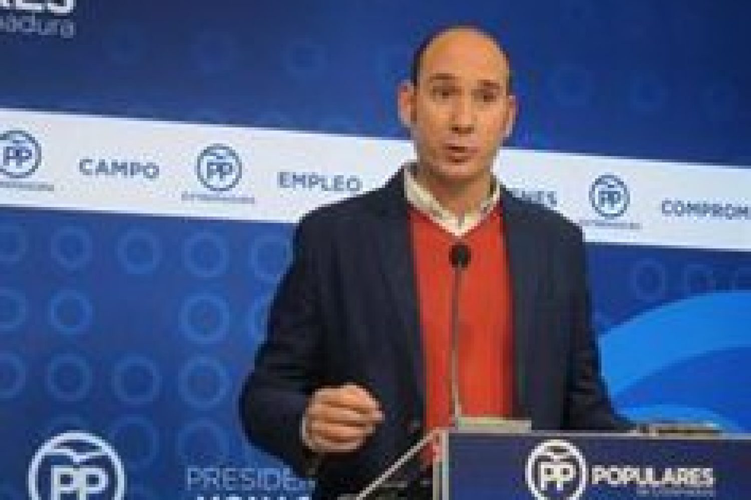 El primer vuelo desde Badajoz a Palma de Mallorca este sábado sufre un retraso de una hora y media
