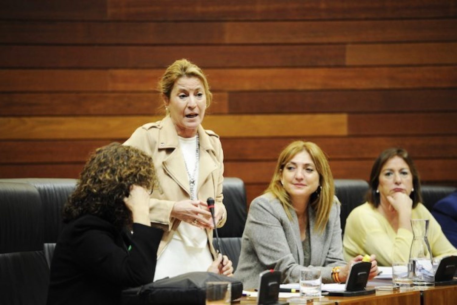 Elena nevado, Potavoz Sanidad grupo Parlamentario Popular en la Asamblea de Extremadura.