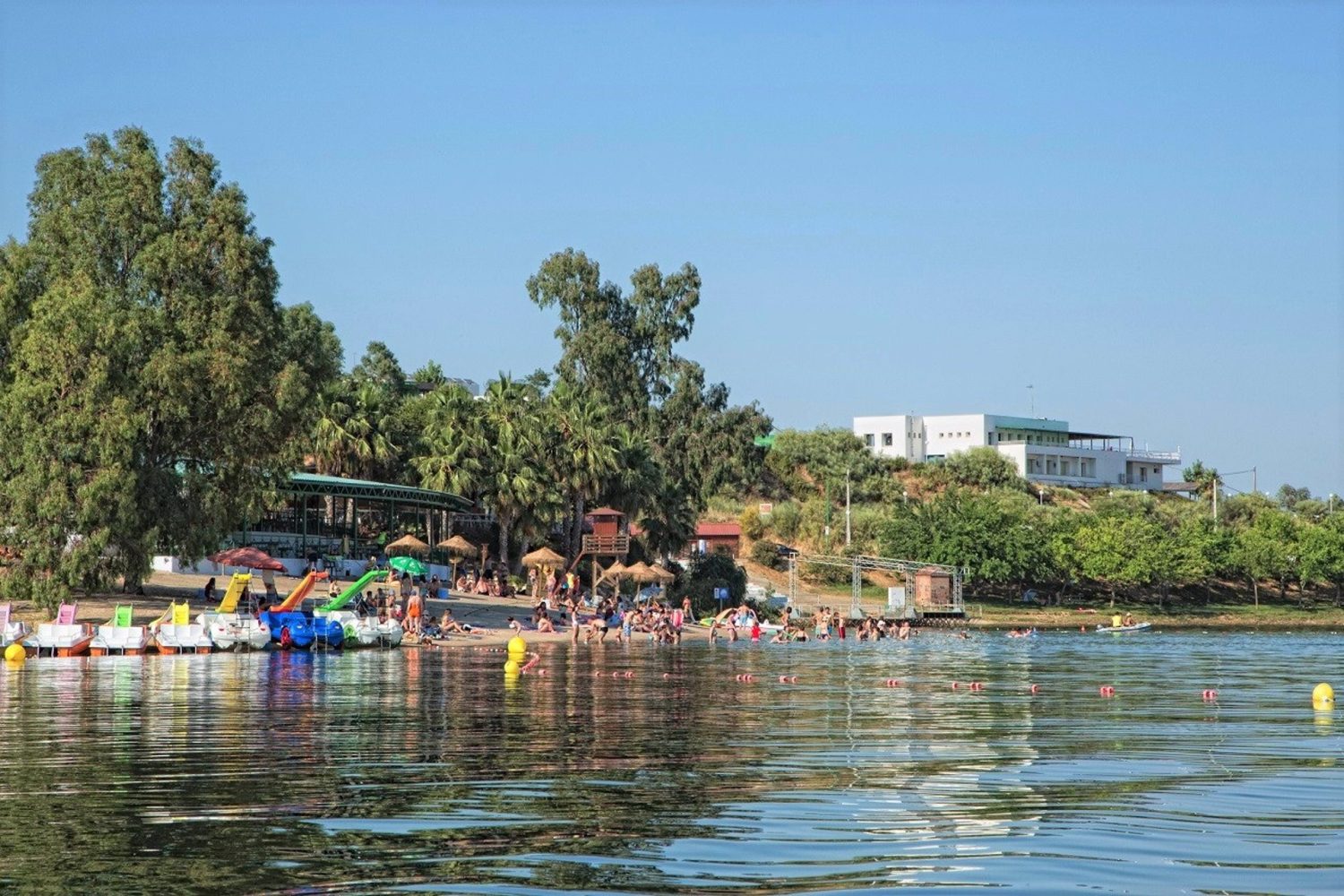 Turismo.- Extremadura es la CCAA con más banderas azules en playas de interior, con 7 de las 18 que hay en España