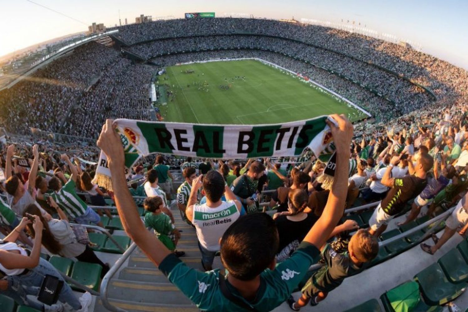 Facebook, Twitter e Instagram 'darán' dinero a los clubes