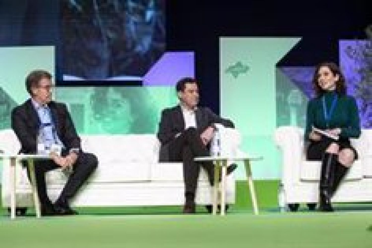 Feijóo alerta de la crisis "institucional, política e interna" del PSOE
