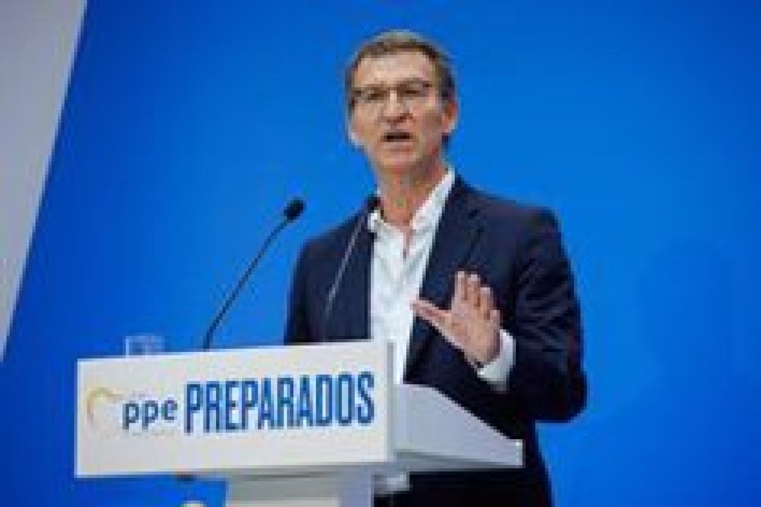 Feijóo dice que Sánchez será presidente "el tiempo que quiera Aragonès" y denuncia la "agenda oculta" de la reunión