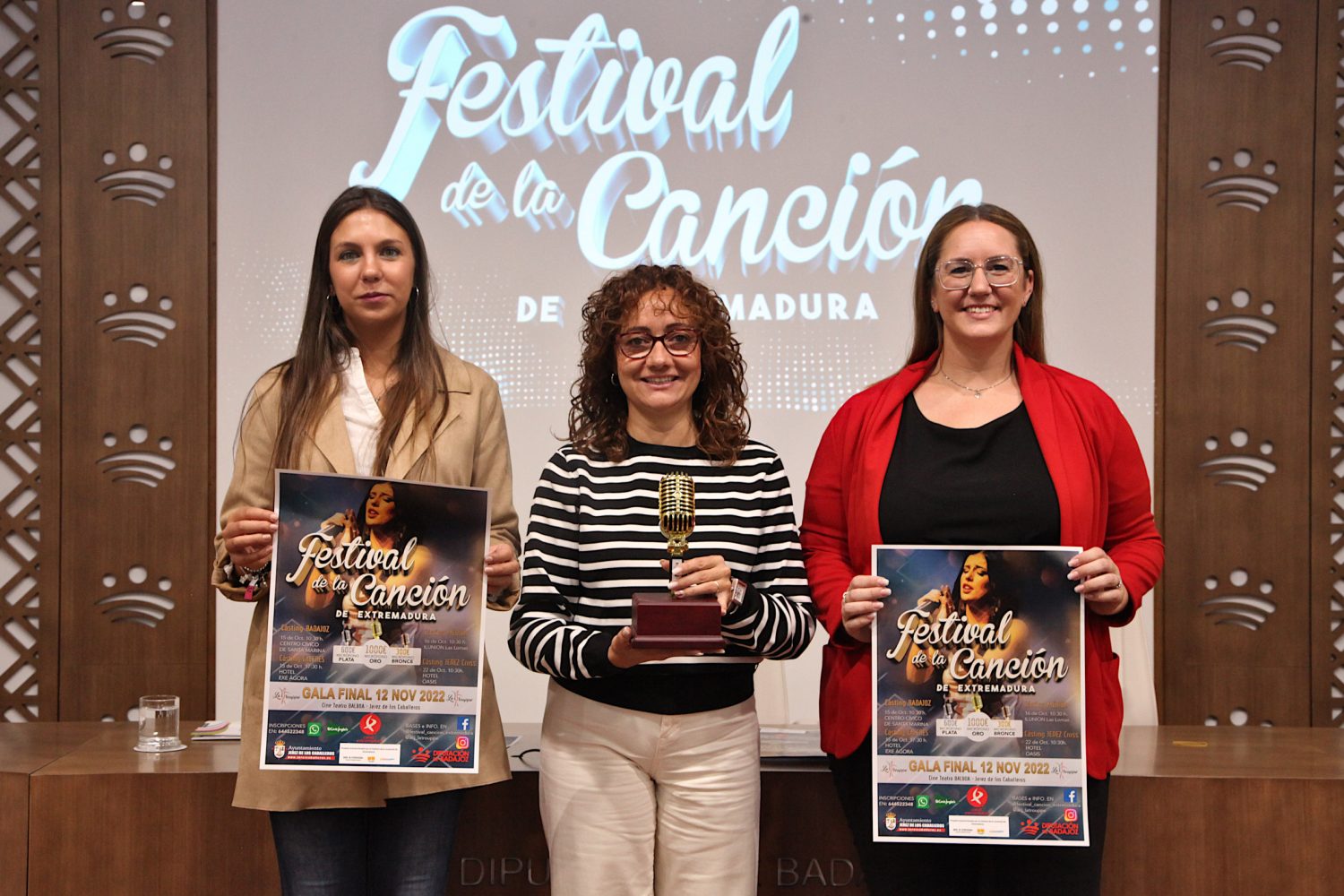 La alcaldesa de Jerez de los Caballeros y vicepresidenta segunda de la Diputación, Virginia Borrallo, dijo que para su localidad éste es uno de los eventos más importantes dirigido a la juventud. Destacó el trabajo de la Asociación Juvenil La Trouppe que realiza numerosas actividades de forma desinteresada
La directora del Instituto de la Juventud, Sara Durán
Gabinete de prensa de Diputación de Badajoz