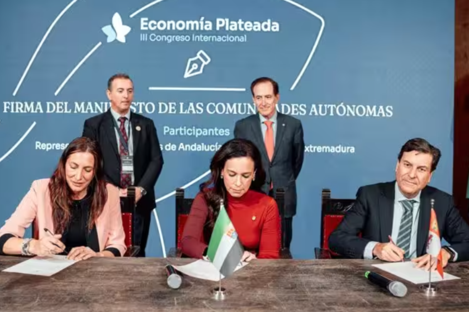 firma economia plateada
