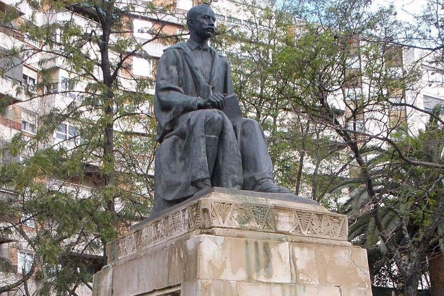 gabriel y galan estatua cc