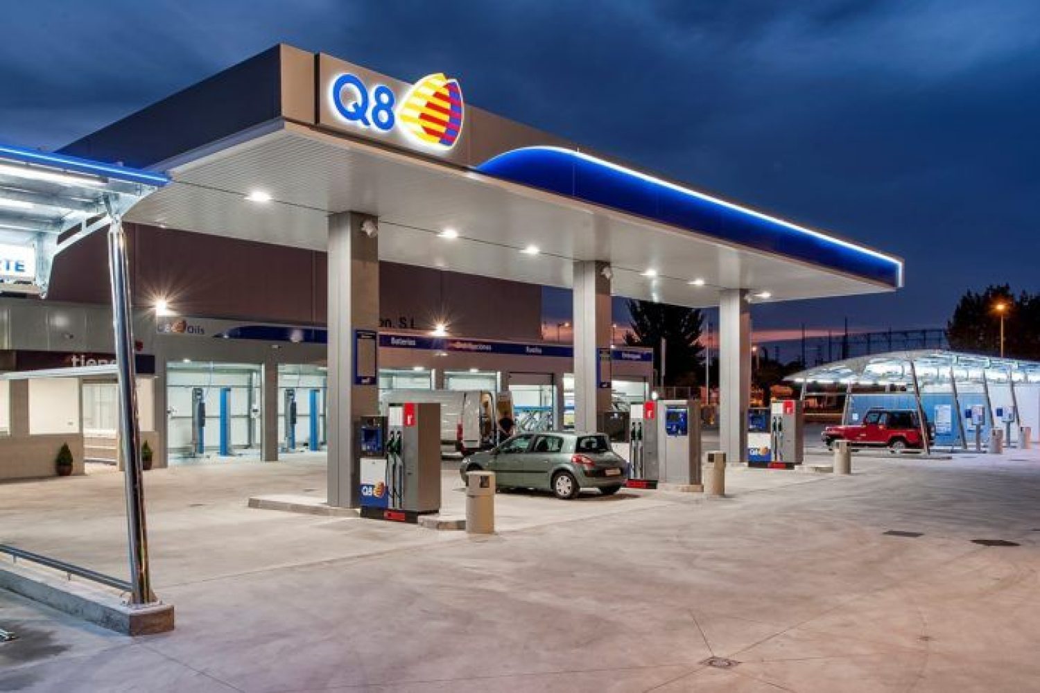 gasolinera-Q8-kuwait-petroleum-700x466
