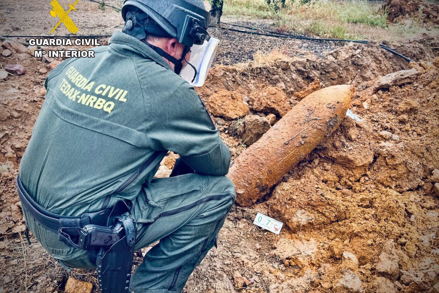 Sucesos.- Desactivada una bomba de aviación de la Guerra Civil hallada en una finca de Villanueva de la Serena