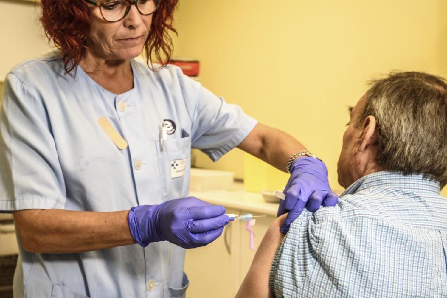 24/10/2018. Bilbao. Bizkaia. País Vasco. Inicio de la campaña de vacunación antigripal 2018. Centro de Salud Basurto. Las vacunas, como novedad, incluyen aguja de bioseguridad. ARABA PRESS/PATXI CORRAL