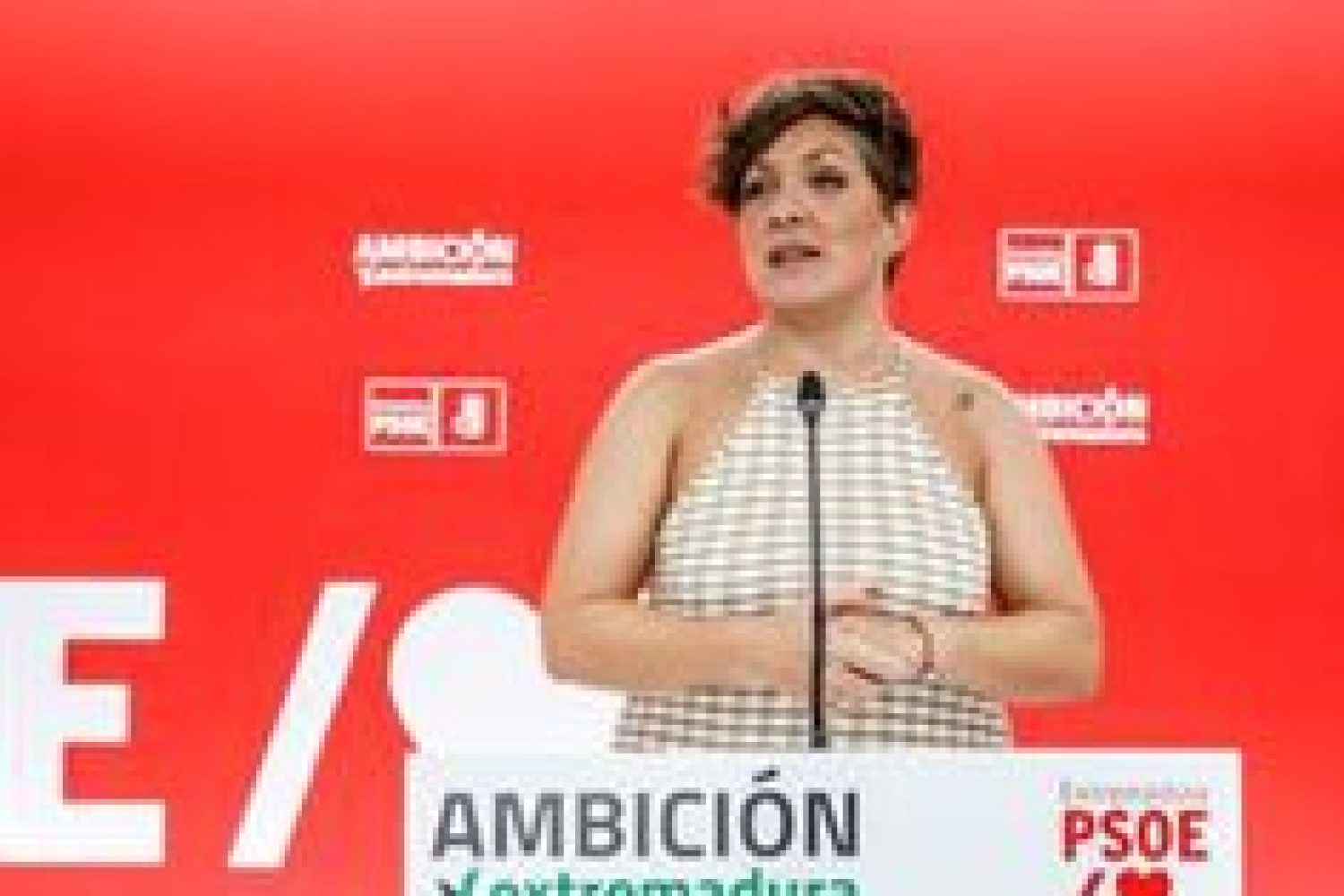 Guardiola (PP) tiende la mano a Vara para trabajar por una educación que "trascienda" a los gobernantes