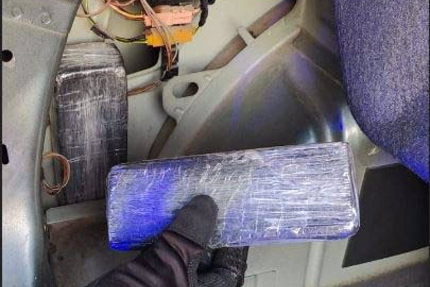 Sucesos.- Ingresa en prisión un vecino de Badajoz de 40 años tras ser detenido con más de un kilo de heroína en su coche