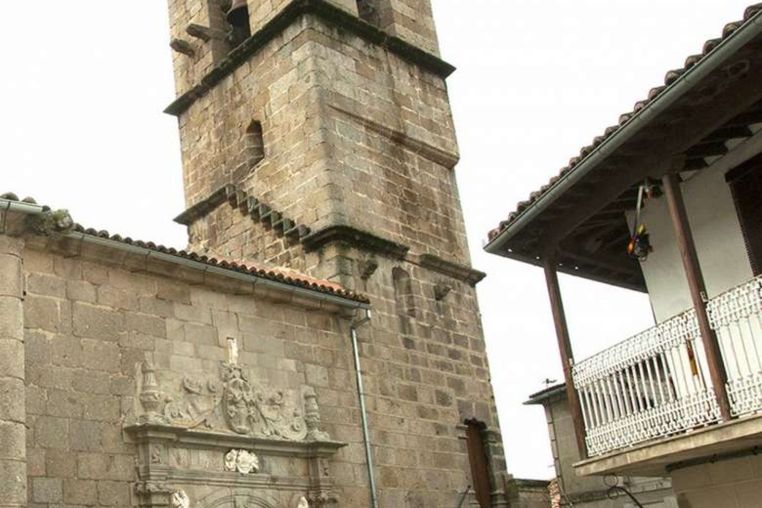 Iglesia de Baños de Montemayor.