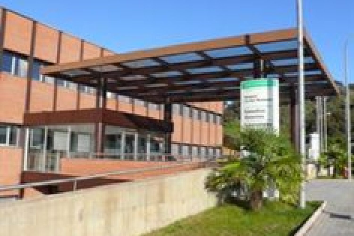 Investigan a un vecino de Villagarcía de la Torre por un incendio forestal en una finca en Fuente del Maestre