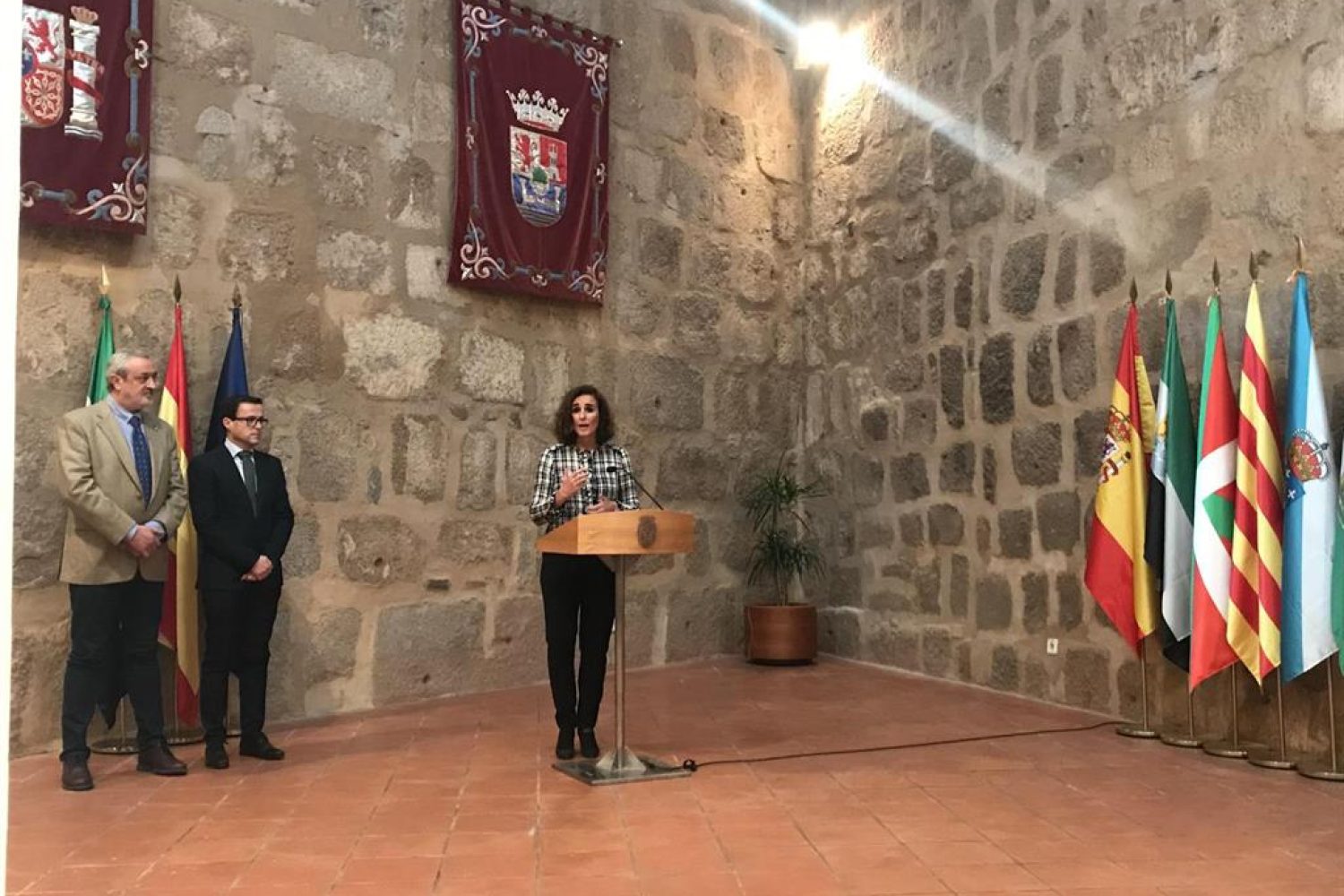 La Junta y las diputaciones de Badajoz y Cáceres firman un acuerdo para mejorar la depuración de aguas en 209 municipios