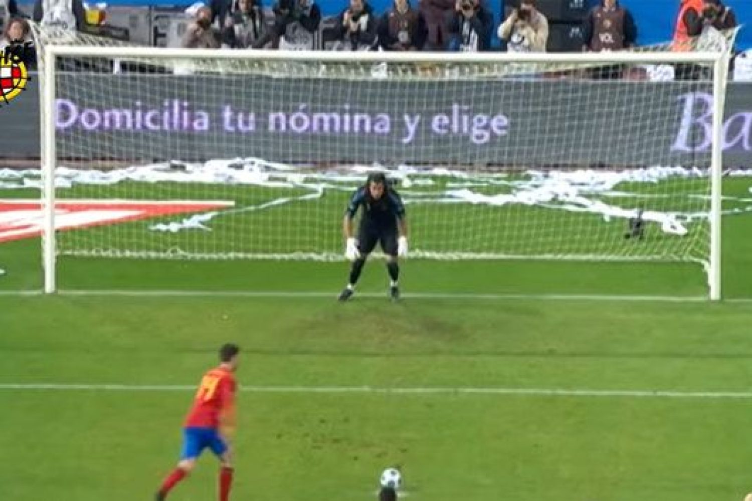 La selección felicita a Xabi Alonso con "el penalti más perfecto en la historia"