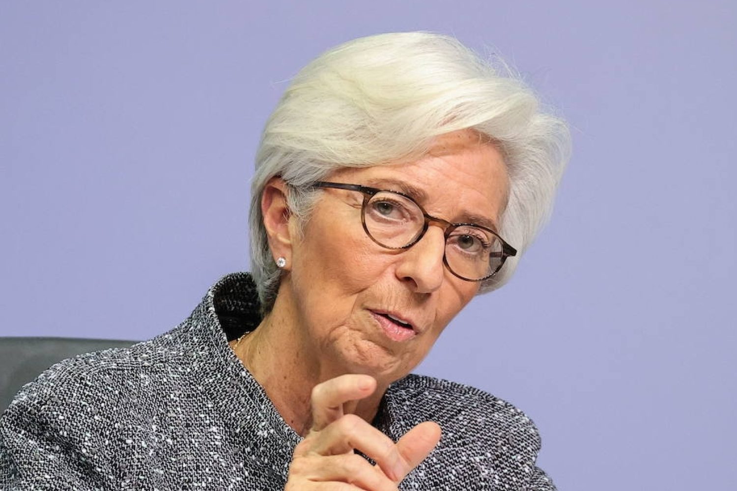 LAGARDE.